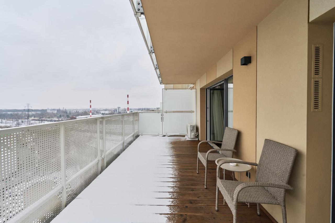 Apartment Krakowska 39 With Ac & Parking & Loggia Wroclaw By Noclegi Renters Kültér fotó